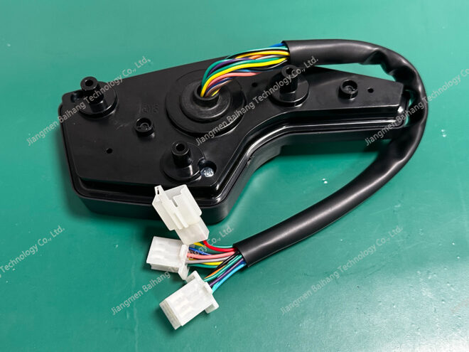 MC70900 - Image 4